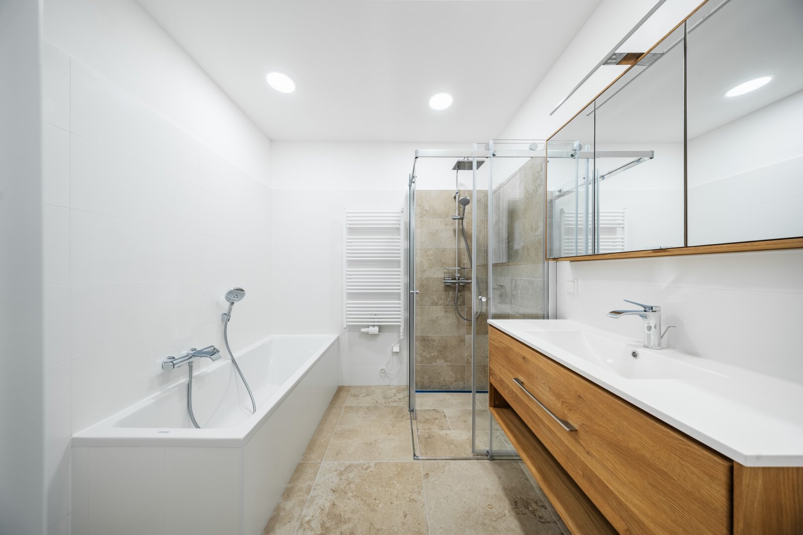 ERSTBEZUG NACH SANIERUNG - MODERNE 3 ZIMMER WOHNUNG IM ZENTRUM VON WIEN
