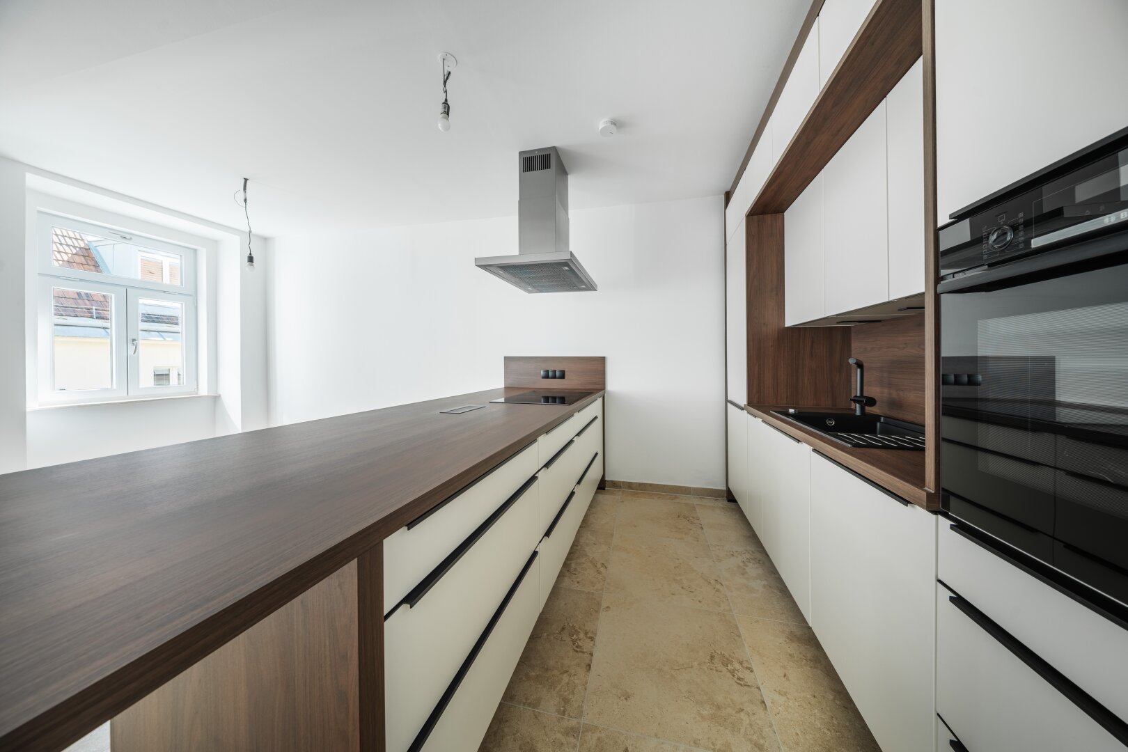 ERSTBEZUG NACH SANIERUNG - MODERNE 3 ZIMMER WOHNUNG IM ZENTRUM VON WIEN