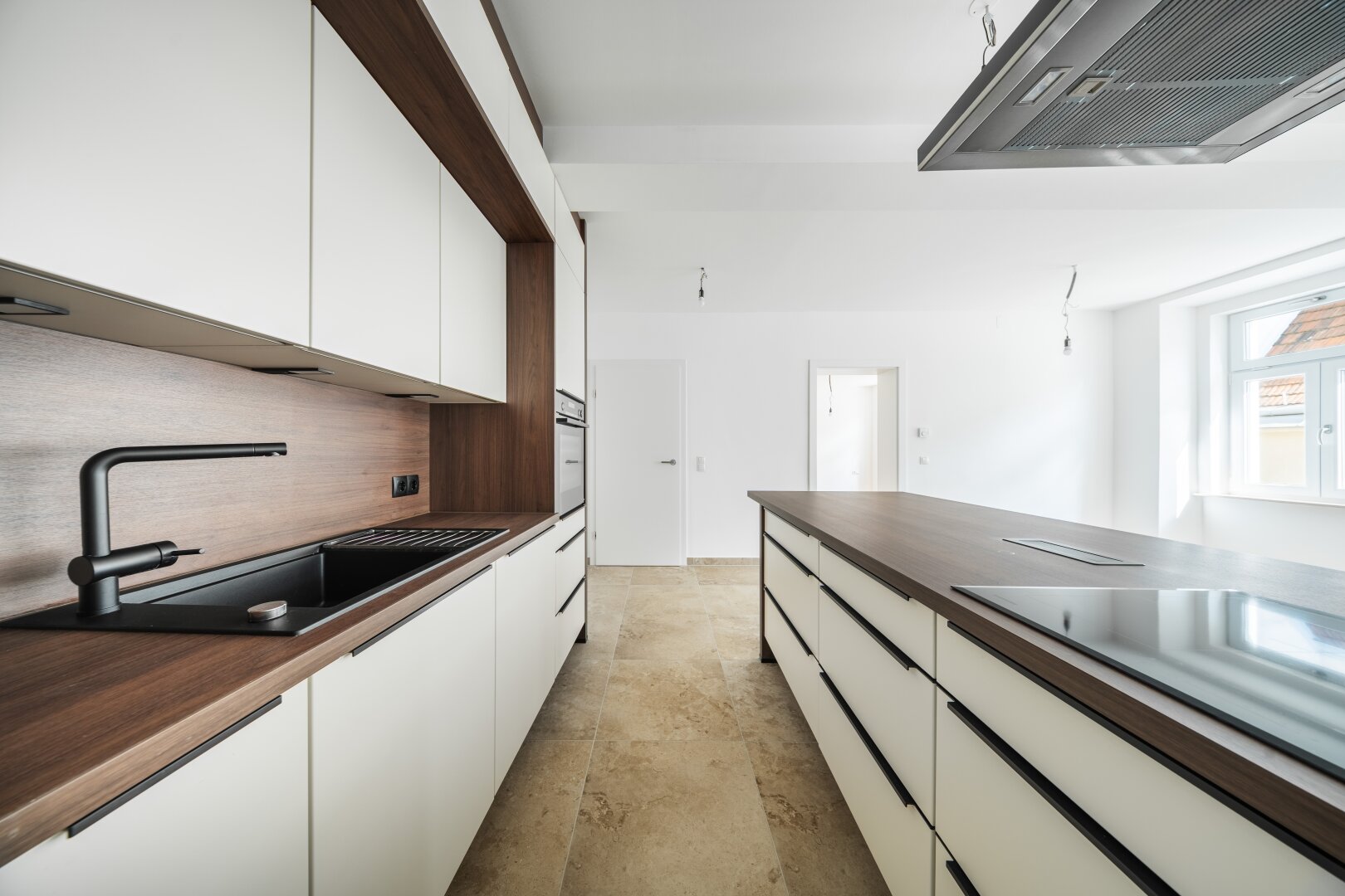 ERSTBEZUG NACH SANIERUNG - MODERNE 3 ZIMMER WOHNUNG IM ZENTRUM VON WIEN