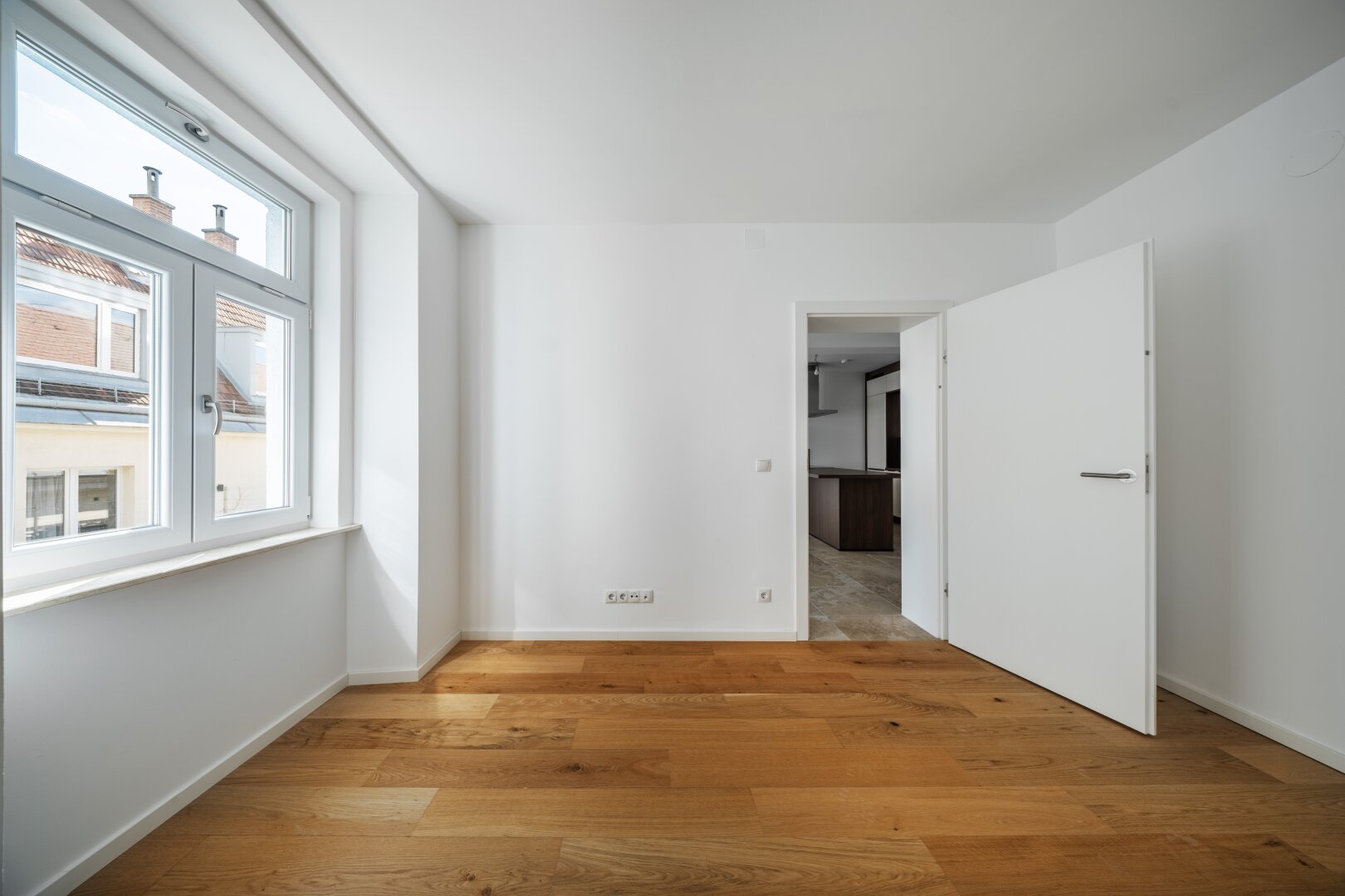ERSTBEZUG NACH SANIERUNG - MODERNE 3 ZIMMER WOHNUNG IM ZENTRUM VON WIEN