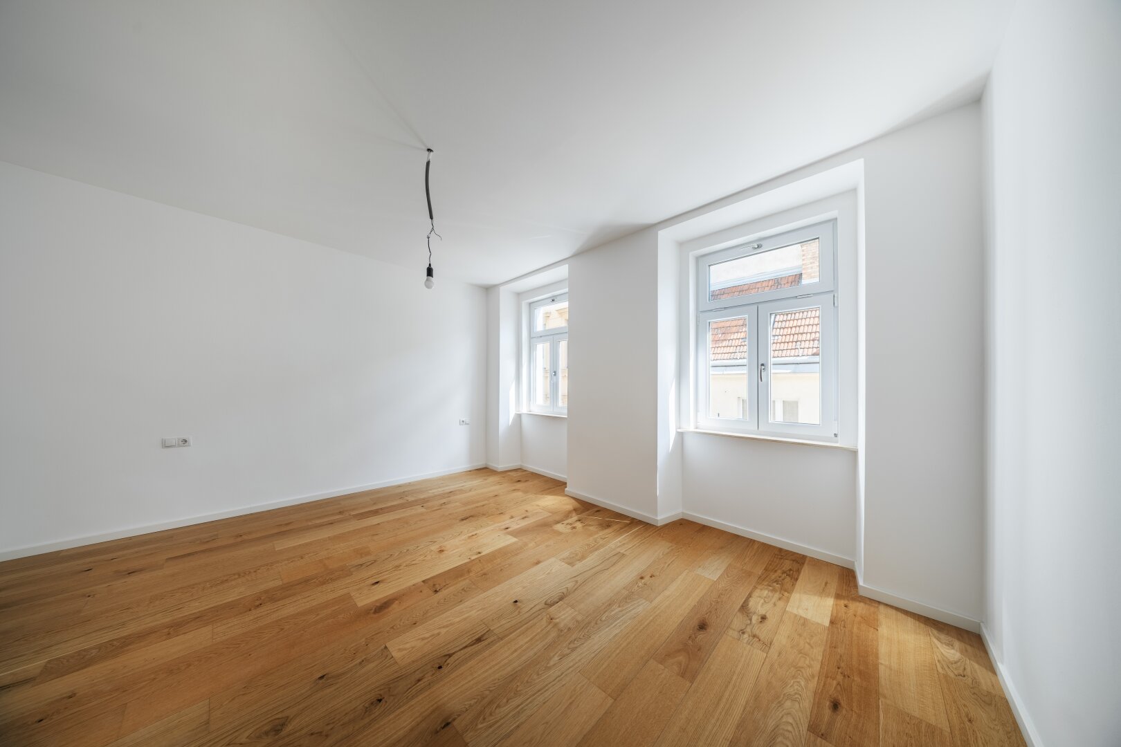ERSTBEZUG NACH SANIERUNG - MODERNE 3 ZIMMER WOHNUNG IM ZENTRUM VON WIEN