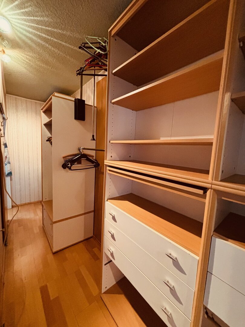 HELL UND WOHNLICH IST DAS AMBIENTE DIESES HAUSES