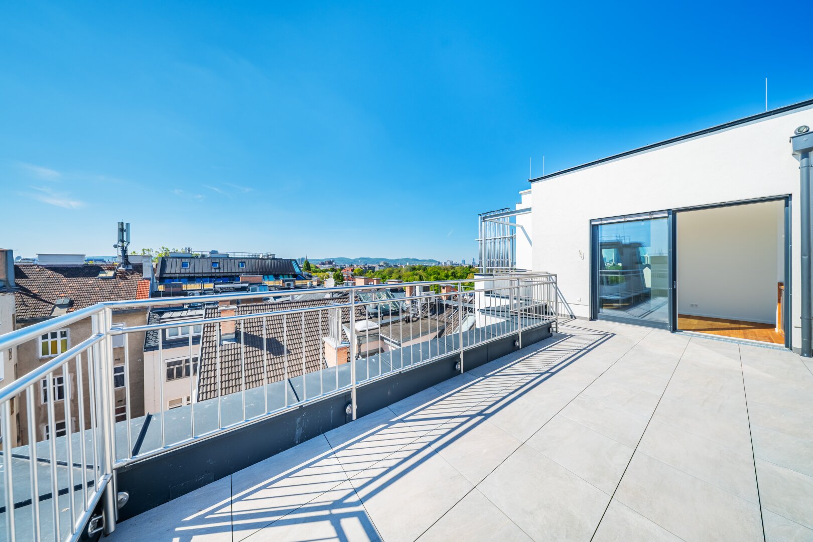 EXKLUSIVE DG-MAISONETTE MIT PANORAMA ÜBER WIENER SKYLINE & PRATER