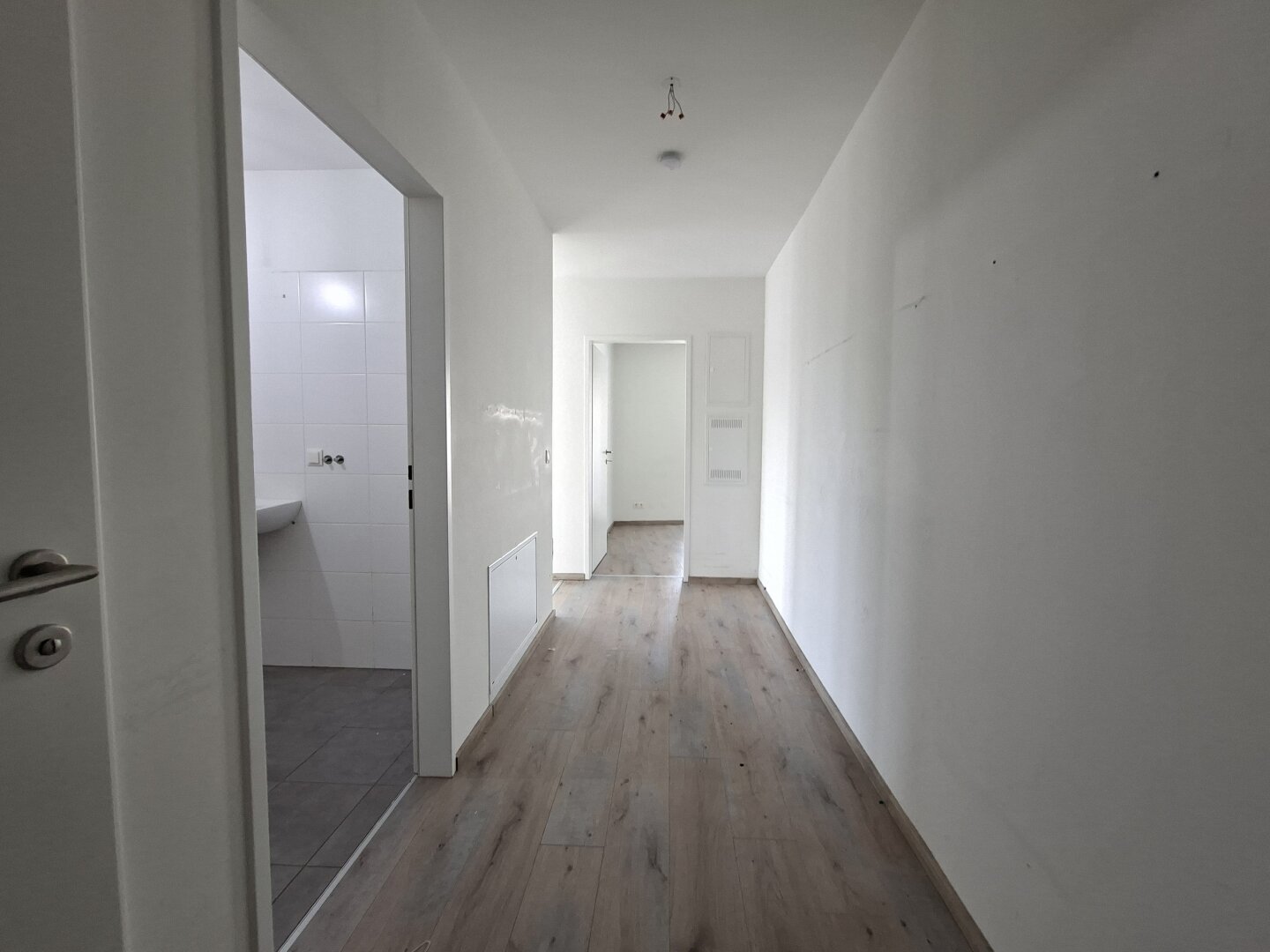 GEMÜTLICHE 3 ZI-Etagenwohnung + BALKON + Lift