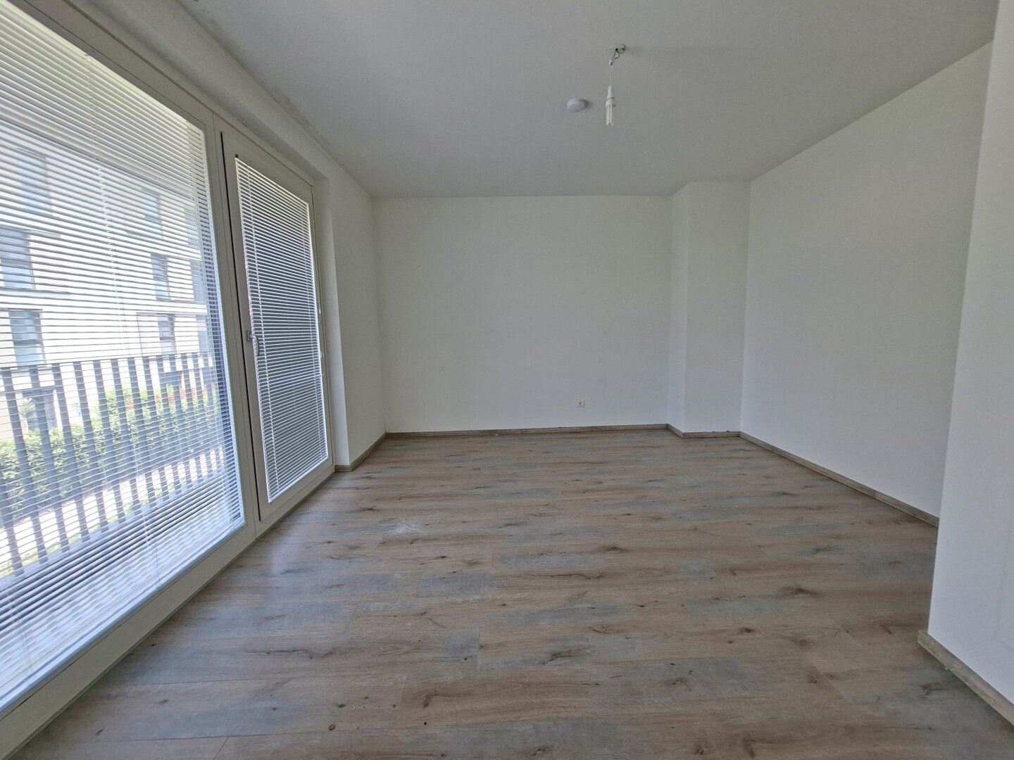 GEMÜTLICHE 3 ZI-Etagenwohnung + BALKON + Lift