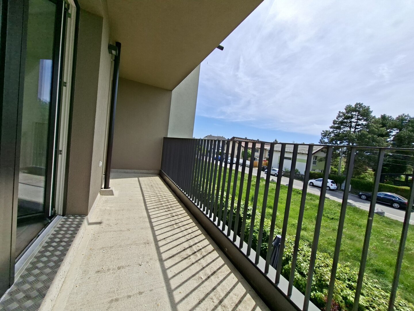 GEMÜTLICHE 3 ZI-Etagenwohnung + BALKON + Lift
