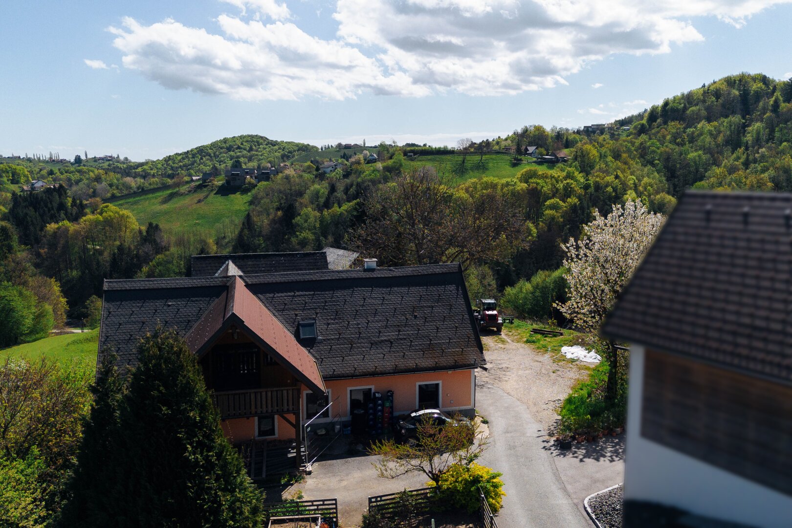 Ihr Rückzugsort am Kranachberg: Anwesen mit Weitblick und Seltenheitswert