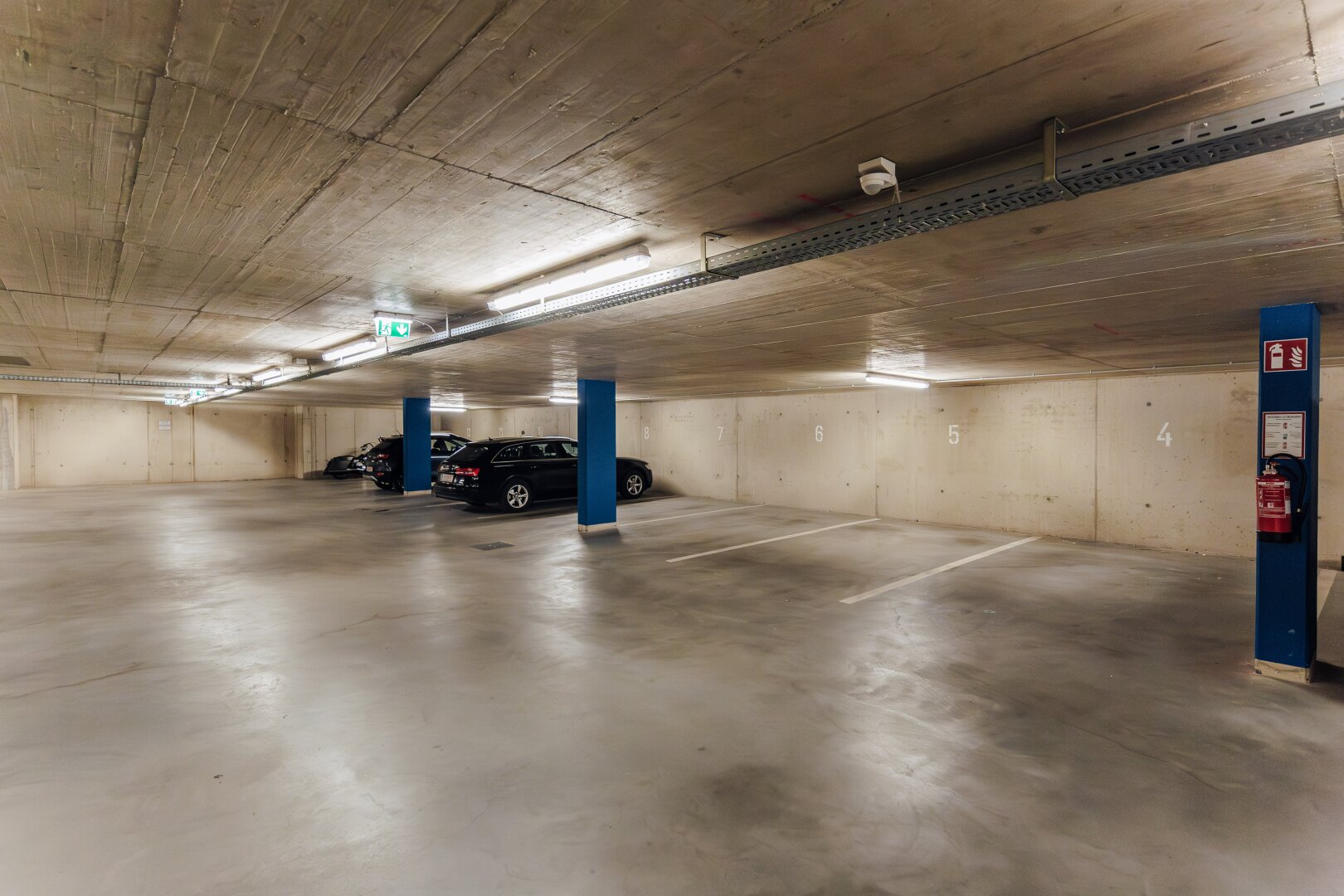 Sonnige Gartenwohnung - eingezäunt und begrünt! Mietpreis inkl. BK, HK und Tiefgaragenplatz!