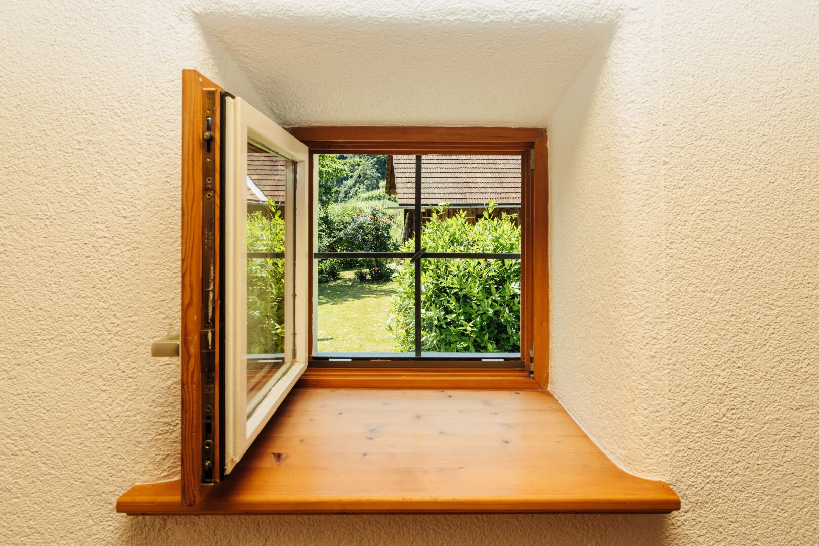 Südsteirische Alleinlage umgeben von Weinbergen mit traumhaftem Panorama!