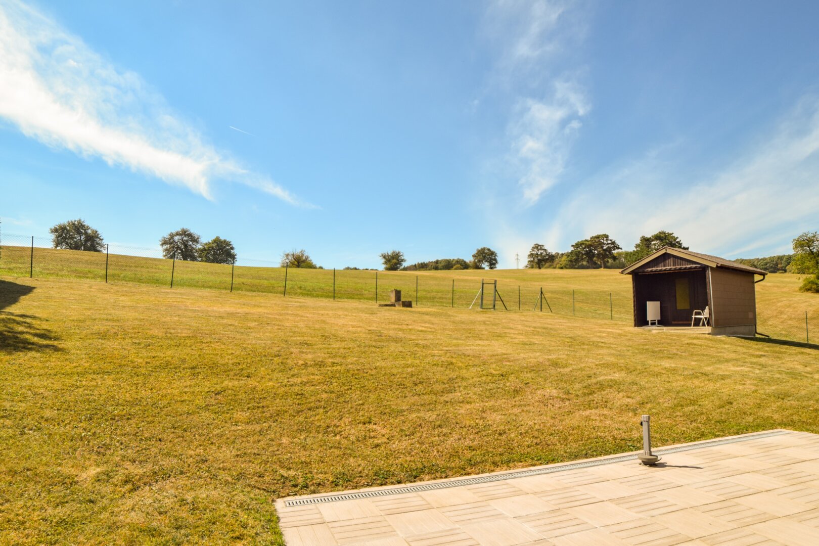 Zugang zum Garten über das Wohn- und Esszimmer