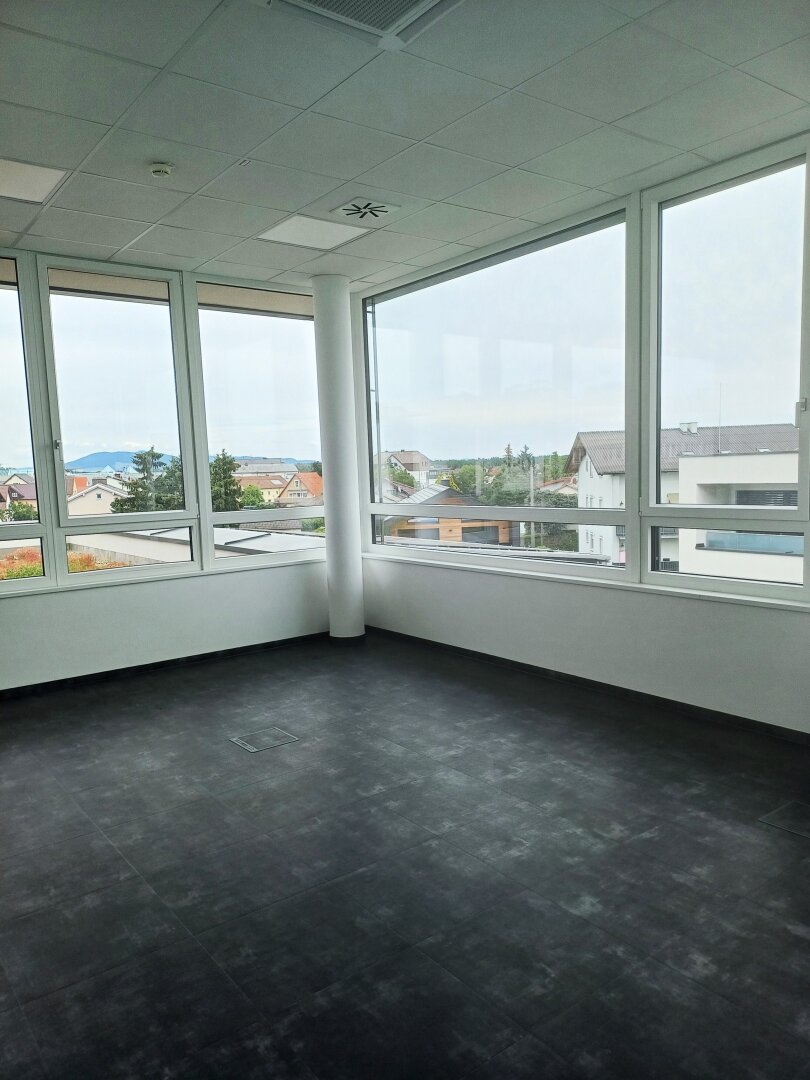 Gemeinschafts-Arztpraxis oder auch als Büro zu vermieten nähe Plus City