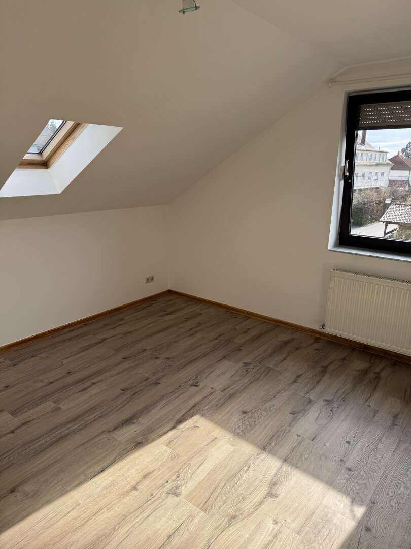 *Dachgeschosswohnung in Pasching*