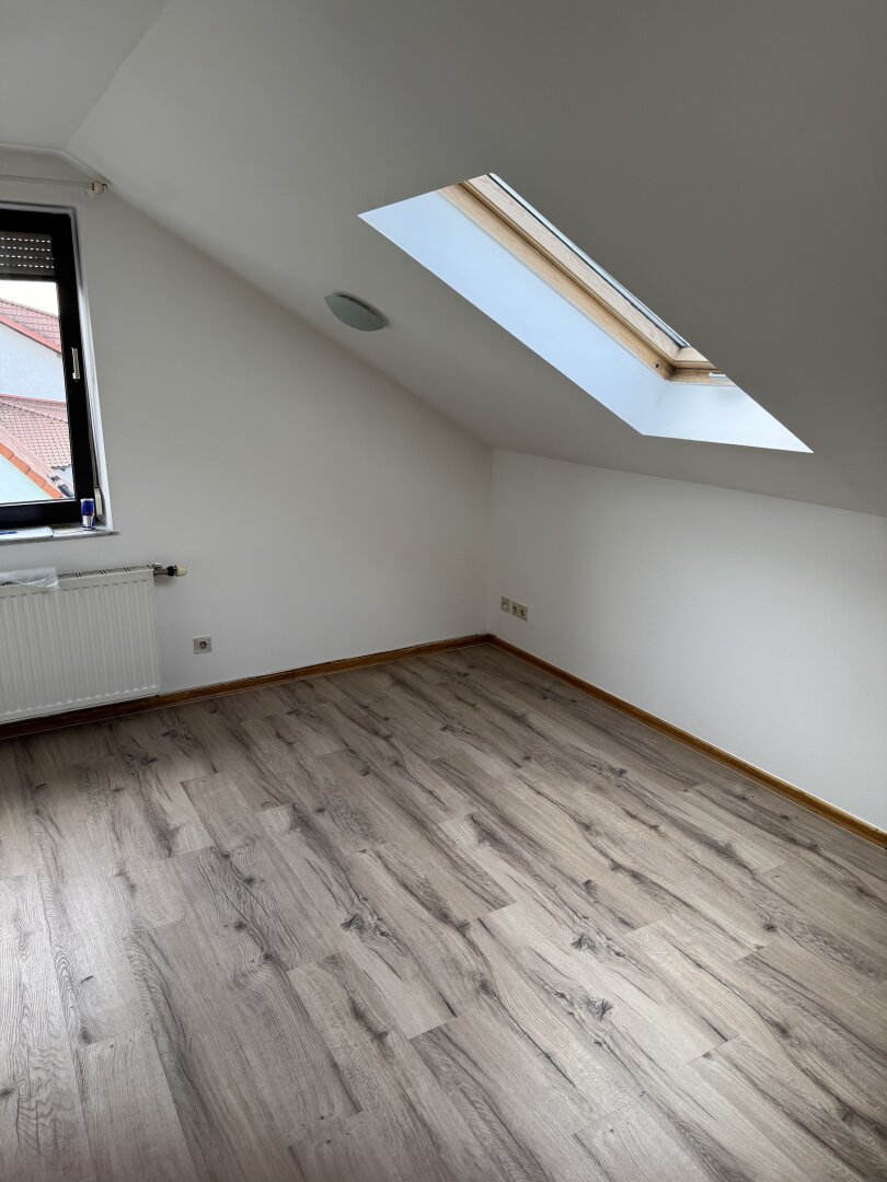 *Dachgeschosswohnung in Pasching*