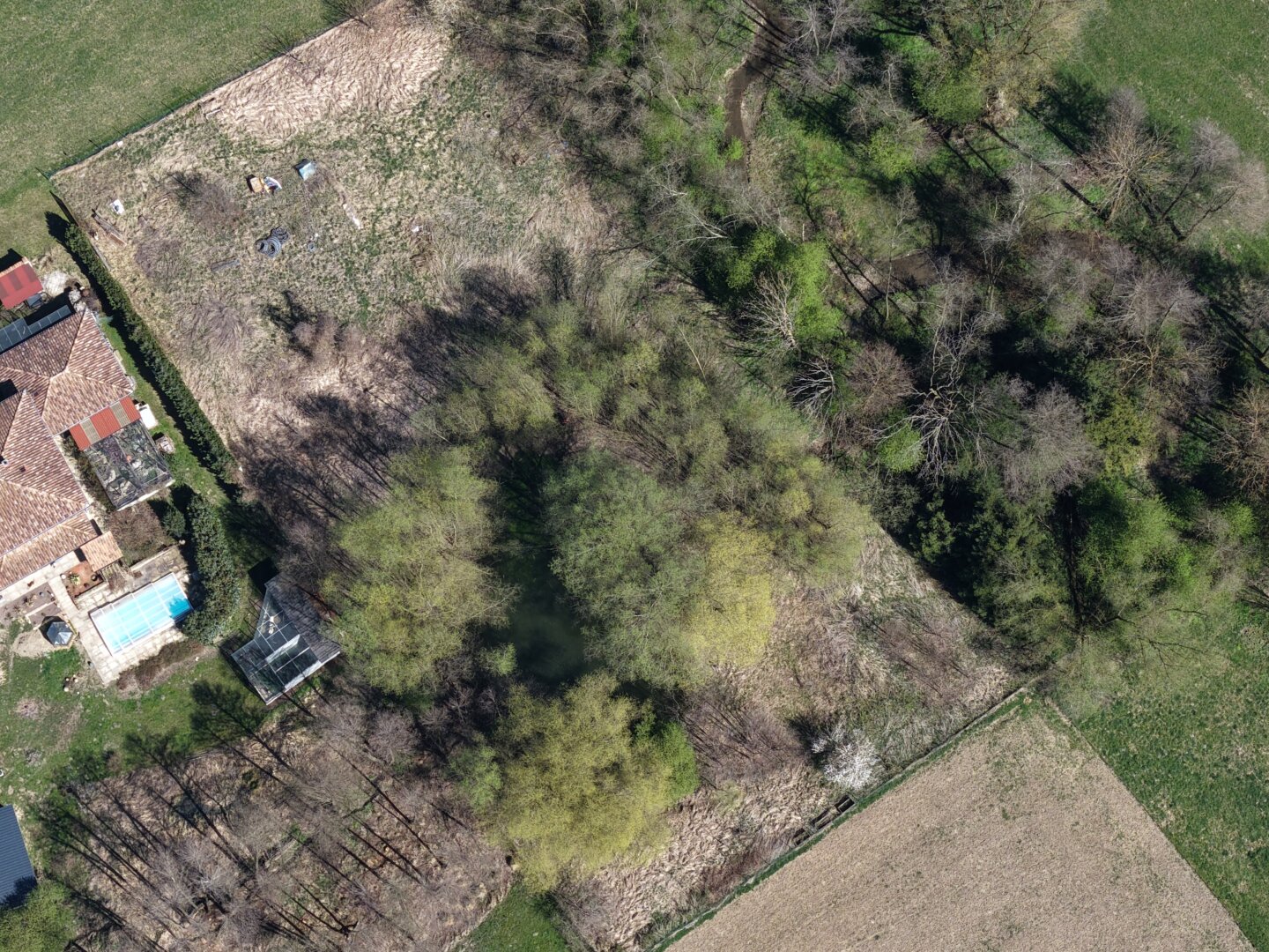 betriebsgrundstück mit teich & bach – ca. 5.178 m² | ideal für handwerk & kleinunternehmen