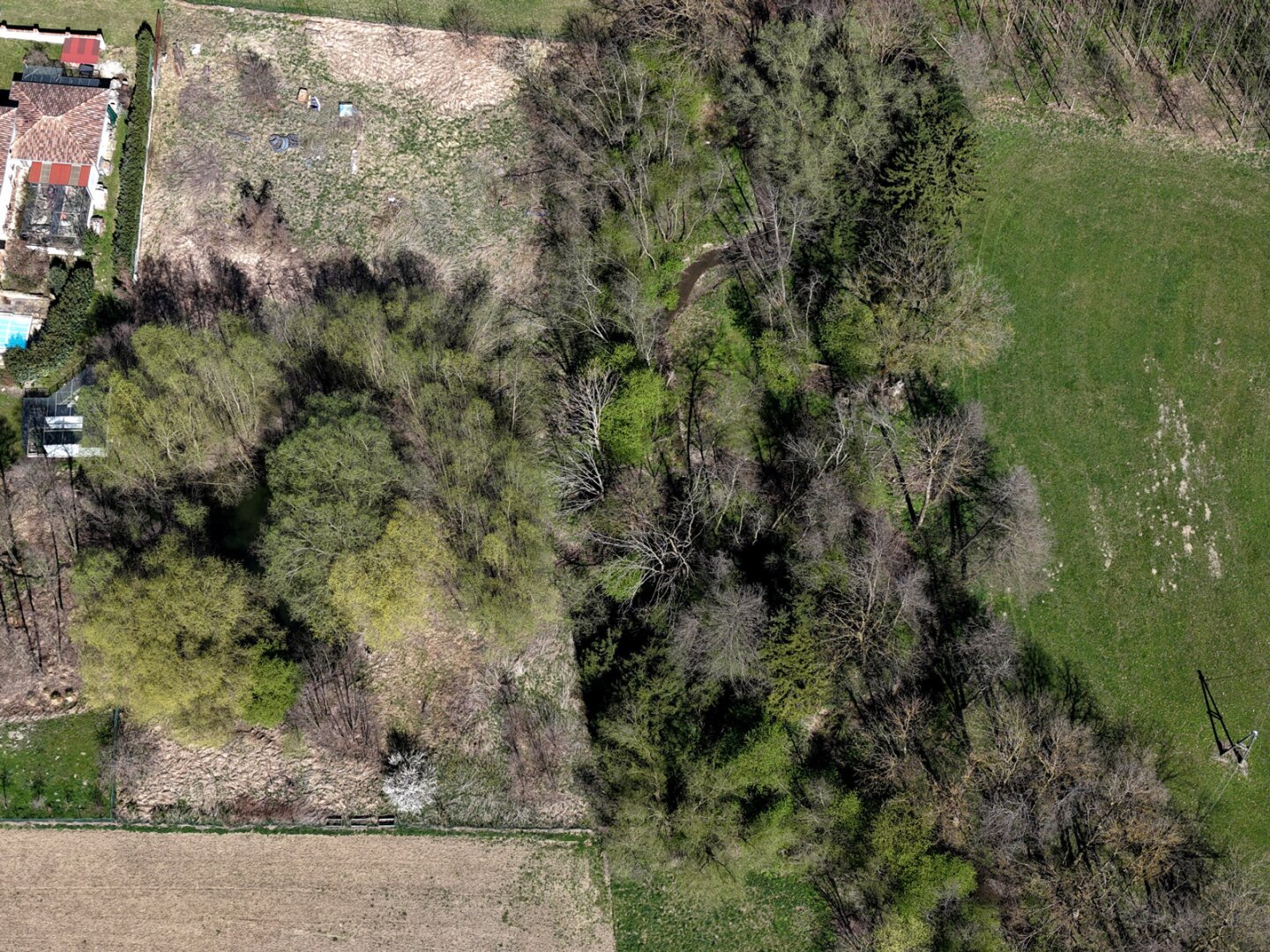 betriebsgrundstück mit teich & bach – ca. 5.178 m² | ideal für handwerk & kleinunternehmen