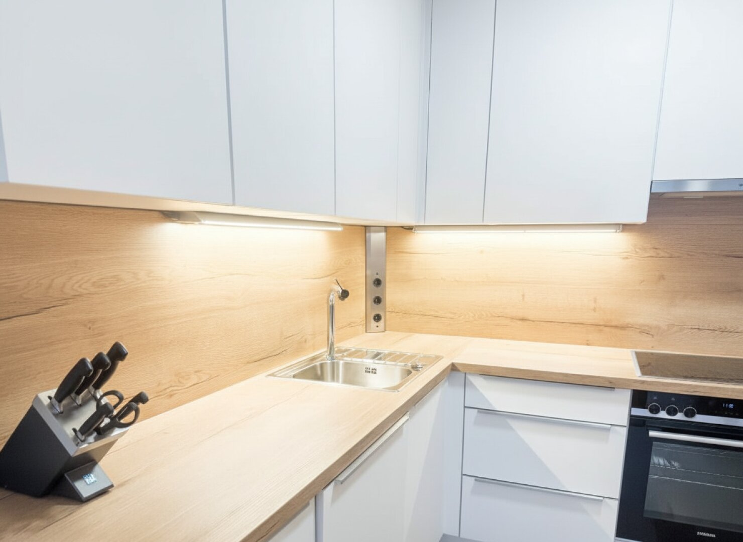 Einzigartige 2-Zimmer-Maisonette mit Terrasse und Blick auf den Lainzer Tiergarten