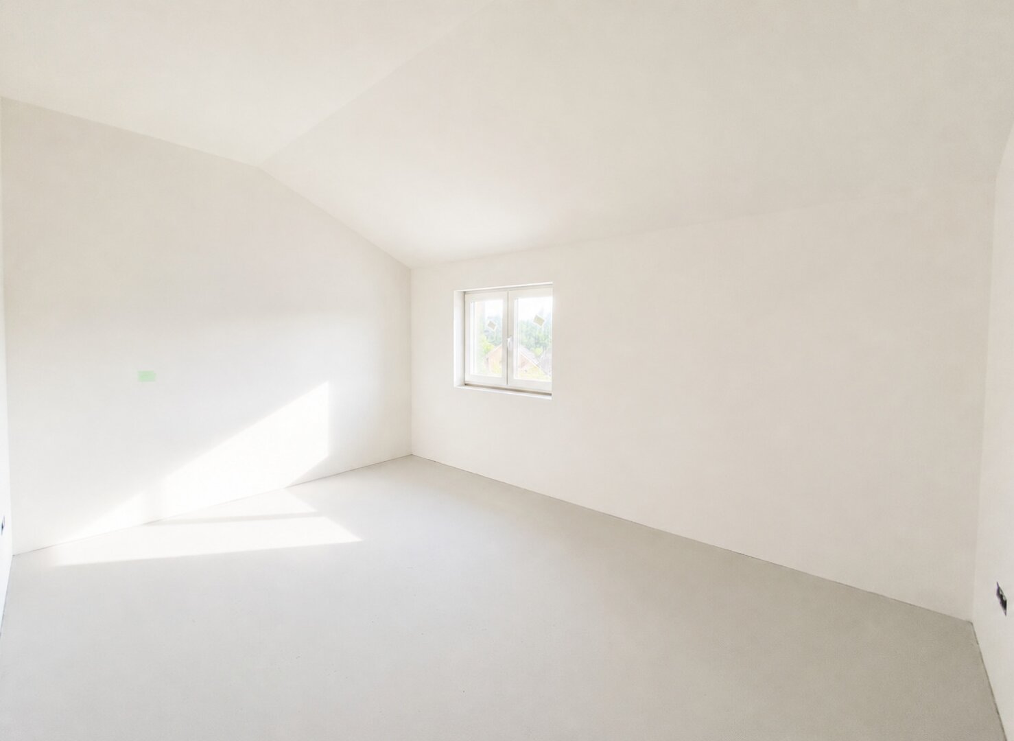 Hochwertige Doppelhaushälfte mit 210 m² Nutzfläche, 5 Zimmer, Keller und Garten in ruhiger Lage