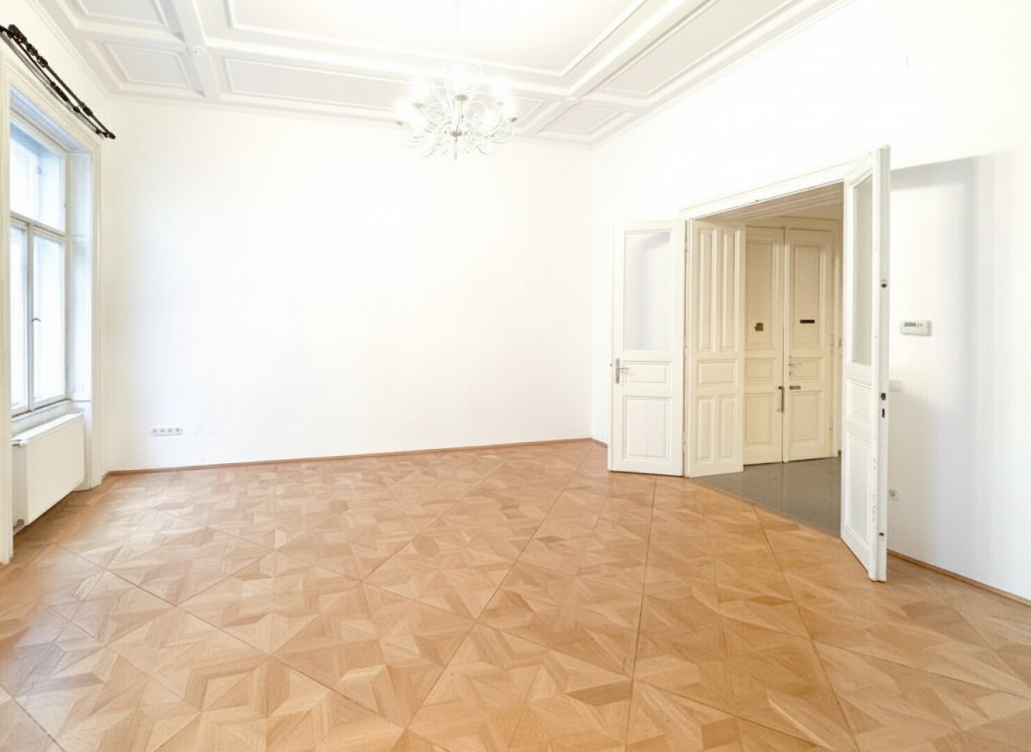 Wiener Altbaujuwel nahe Karlsplatz | 3 Zimmer, Terrasse & 3,80 m Raumhöhe