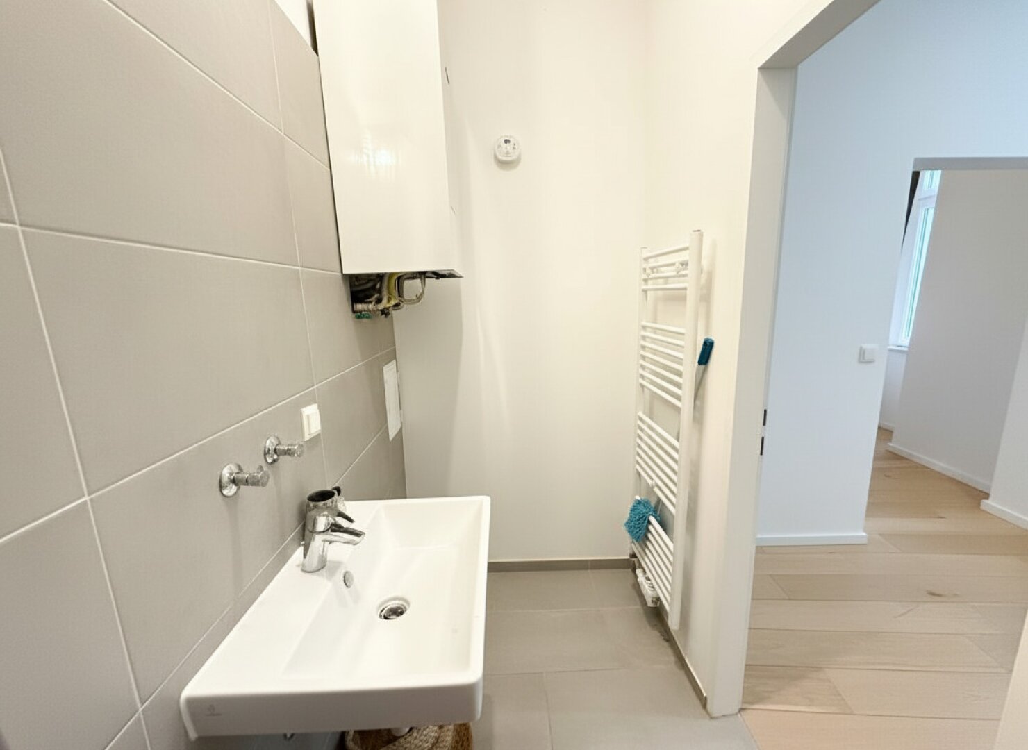 Stilvolle sanierte 2-Zimmer-Altbauwohnung im Erdgeschoss in Ruhelage – Nähe U3 Rochusgasse