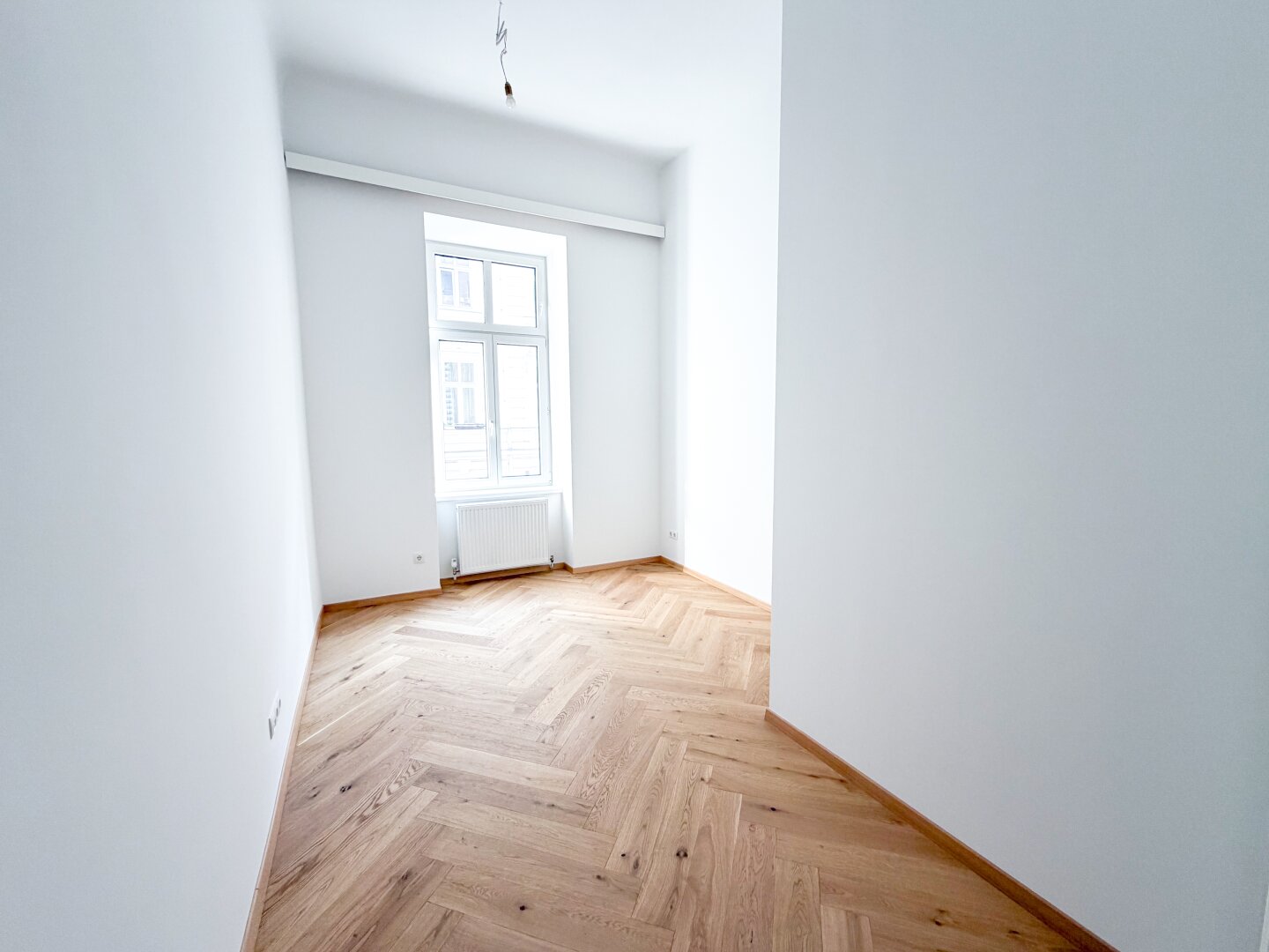 GENERALSANIERTES ALTBAUJUWEL – ERSTBEZUG 2026 | 4 Zimmer | 92 m² | Ruhelage | Nähe TU & WKO