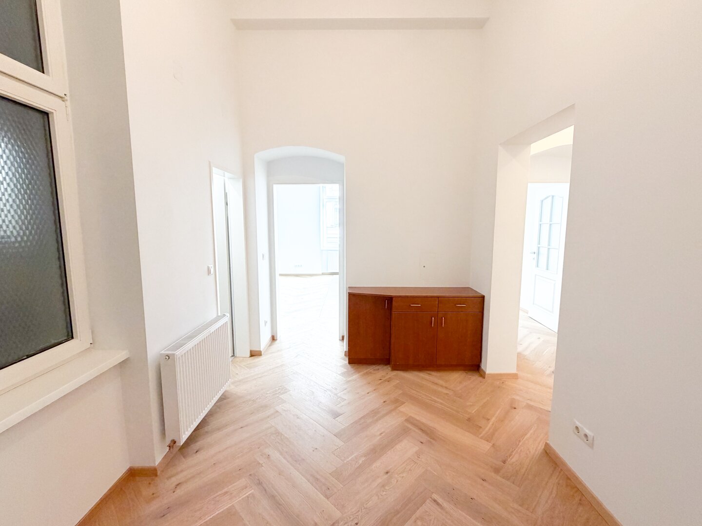GENERALSANIERTES ALTBAUJUWEL – ERSTBEZUG 2026 | 4 Zimmer | 92 m² | Ruhelage | Nähe TU & WKO