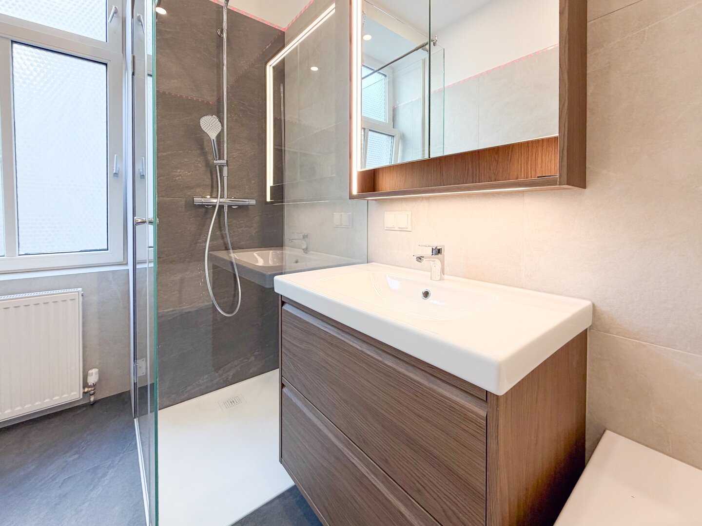 GENERALSANIERTES ALTBAUJUWEL – ERSTBEZUG 2026 | 4 Zimmer | 92 m² | Ruhelage | Nähe TU & WKO