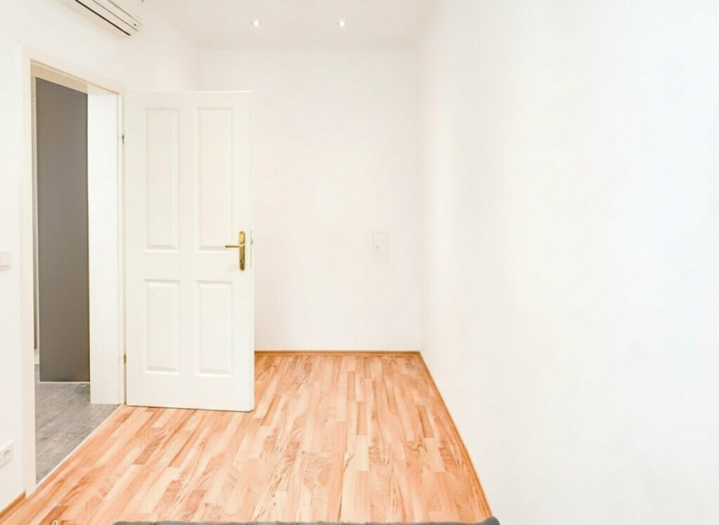 Großzügige Altabuwohung mit moderner Austattung I Nähe U6; Bildungscampus Flora Fries