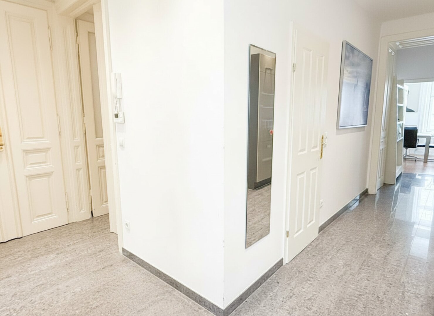 Großzügige Altabuwohung mit moderner Austattung I Nähe U6; Bildungscampus Flora Fries