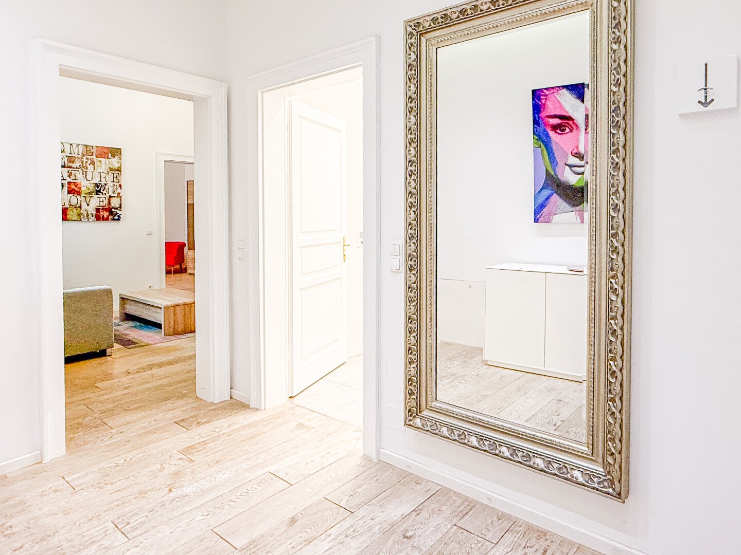 Ruhige Innenhof-Wohnung nähe MuseumsQuartier – Stilvoll sanierte 2-Zimmer-Wohnung I Fußbodenheizung I Altbau