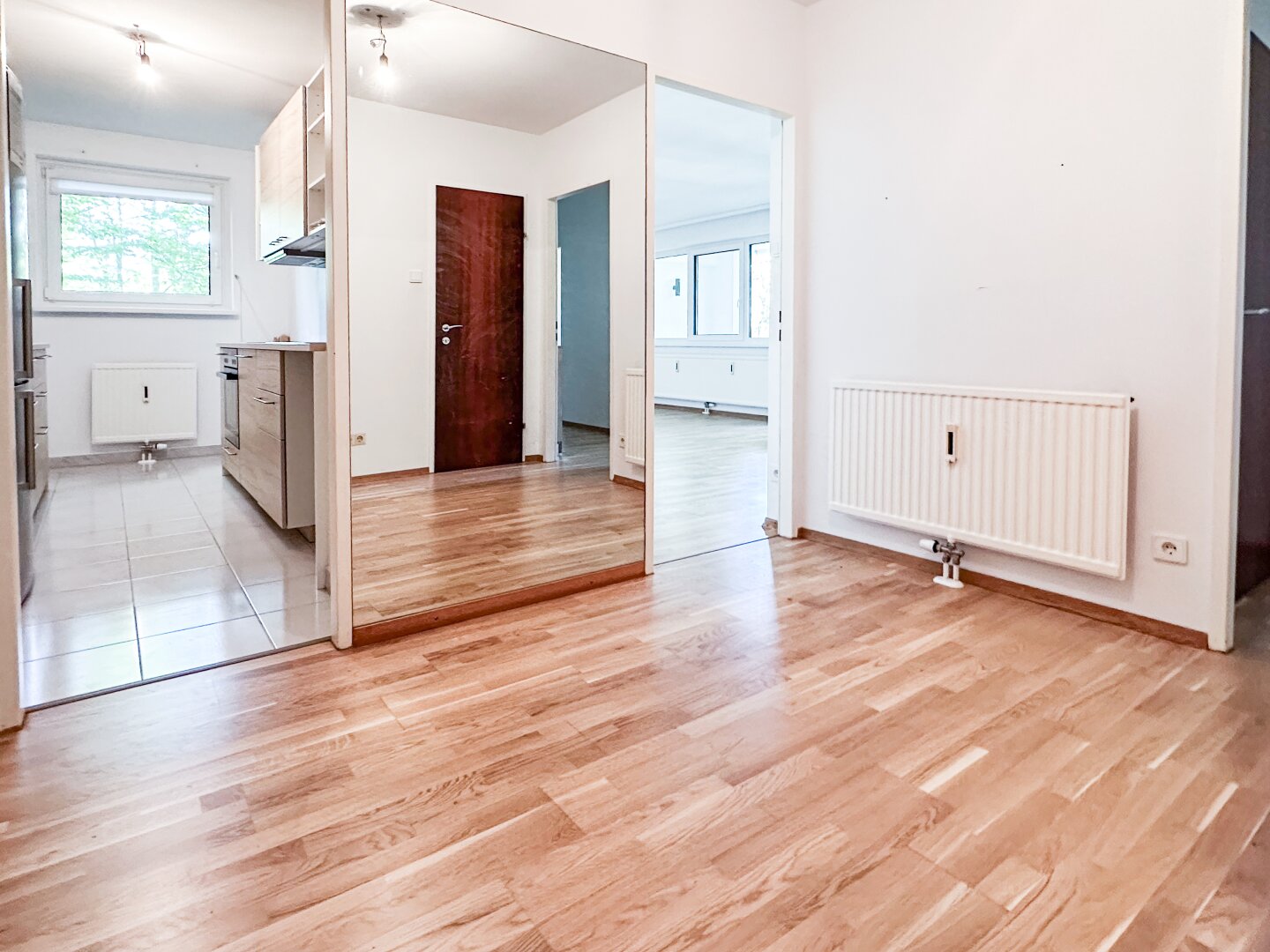 Exklusives Wohnen in Neuwaldegg – 4 Zimmer | Große Loggia | Renoviert | Absolute Ruhelage & Blick ins Grüne