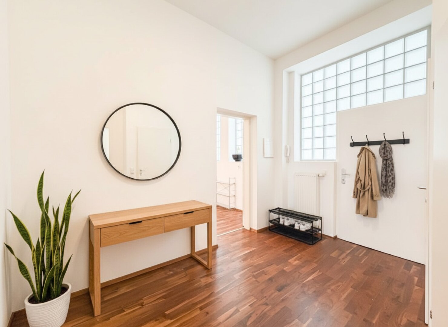 ++ Lichtdurchflutete 2-Zimmer-Wohnung in Bestlage 1060 I Lift I hauseigenes Schwimmbad mit Gegenstromanlage & Sauna ++