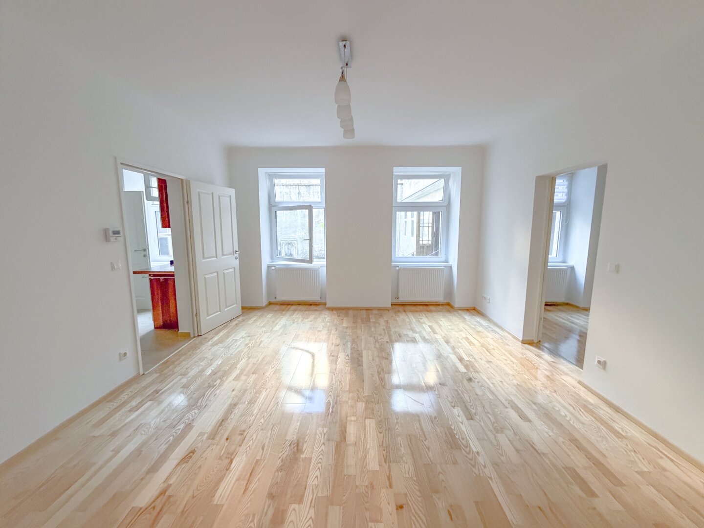 Urban Living in Top-Lage | Ruhige 2-Zimmer-Hofwohnung nahe Burggasse-Stadthalle | U6 | 5er, 6er,18er, 48a, 49er