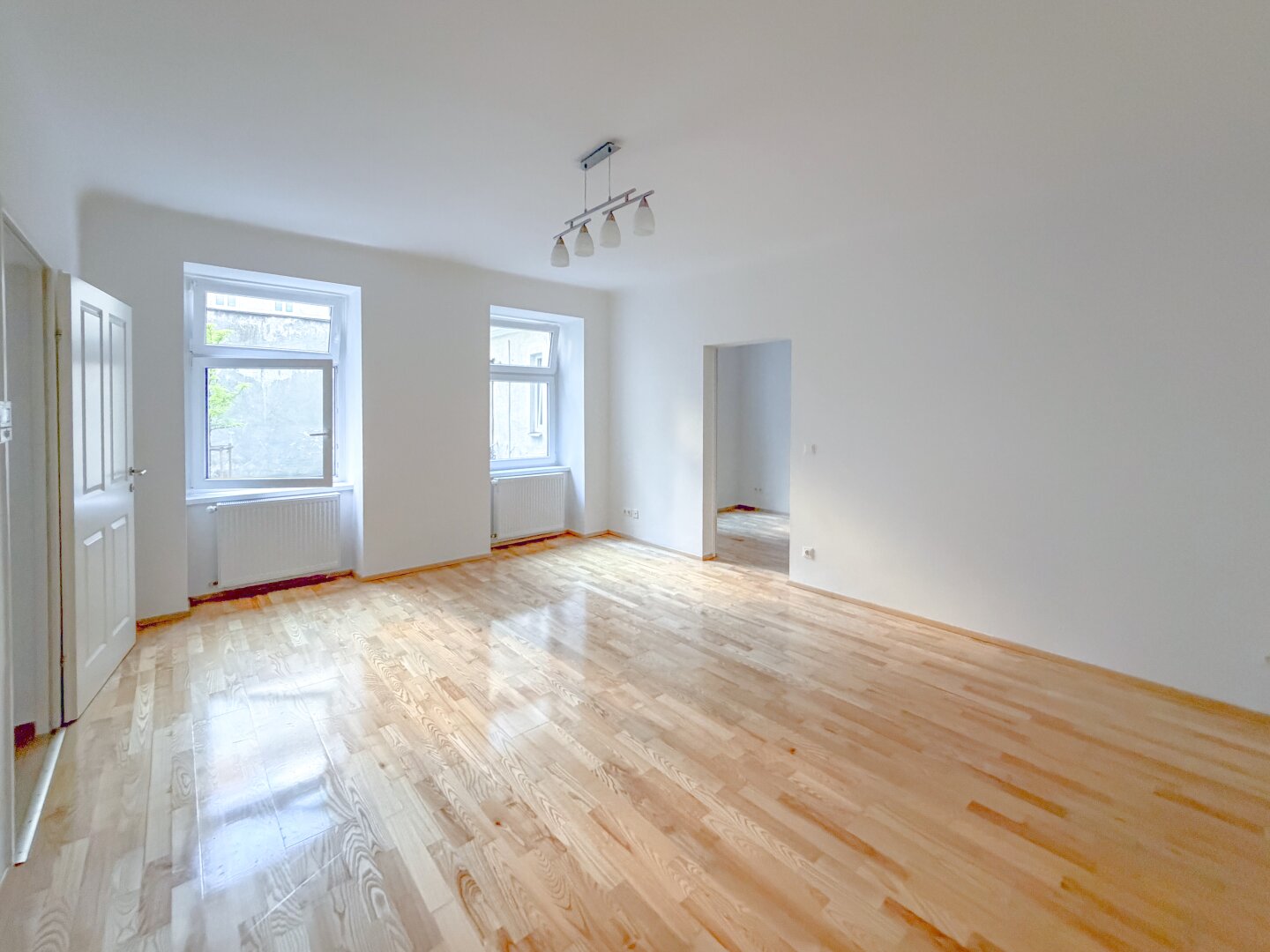 Urban Living in Top-Lage | Ruhige 2-Zimmer-Hofwohnung nahe Burggasse-Stadthalle | U6 | 5er, 6er,18er, 48a, 49er