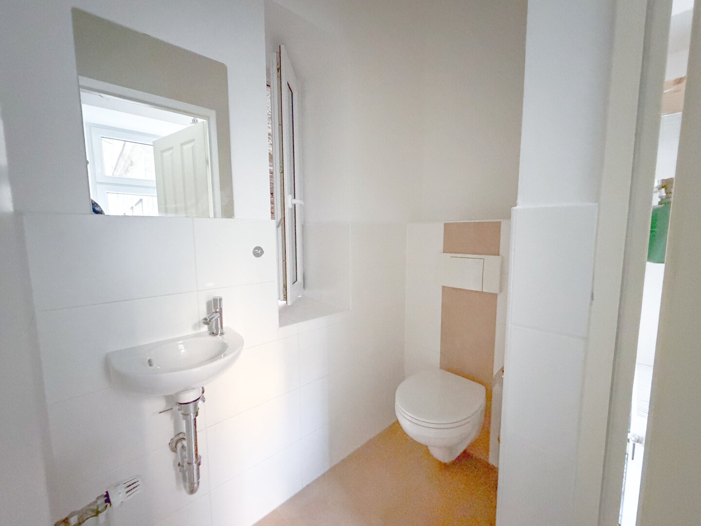 Urban Living in Top-Lage | Ruhige 2-Zimmer-Hofwohnung nahe Burggasse-Stadthalle | U6 | 5er, 6er,18er, 48a, 49er