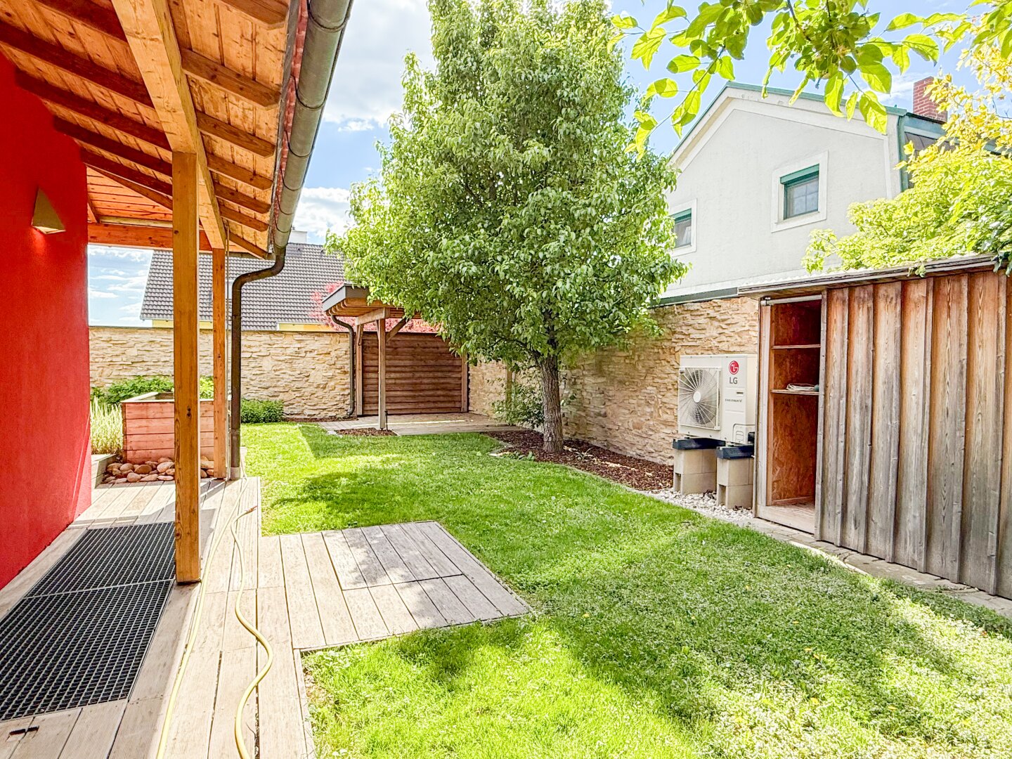 Modernes Einfamilienhaus mit sonnigem Garten & Wohlfühlcharakter | PV | Solar | Klima