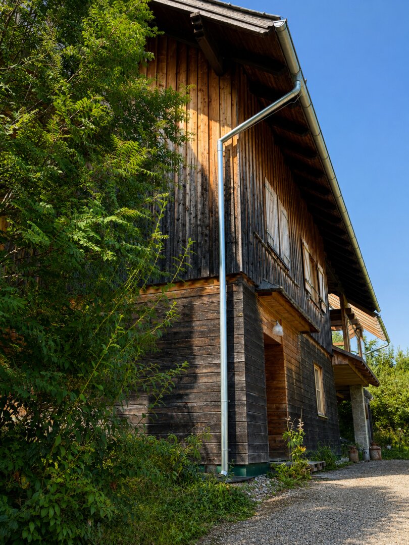 Besondere Liegenschaft mit Landhauscharakter, knapp 3.000 m² Grund und traumhaftem Weitblick in Semriach