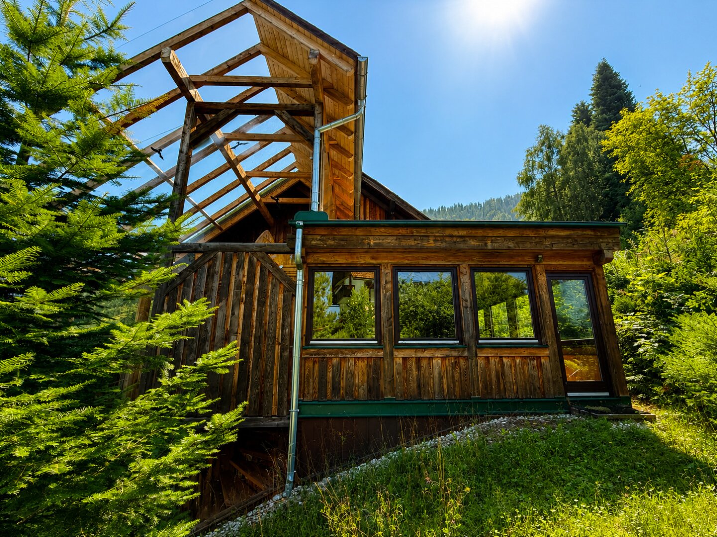 Besondere Liegenschaft mit Landhauscharakter, knapp 3.000 m² Grund und traumhaftem Weitblick in Semriach