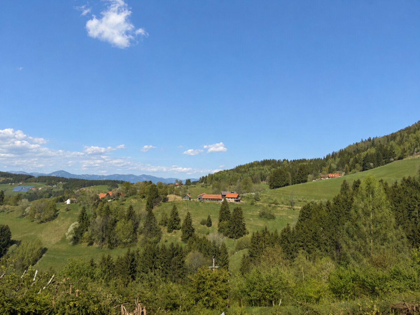 Besondere Liegenschaft mit Landhauscharakter, knapp 3.000 m² Grund und traumhaftem Weitblick in Semriach