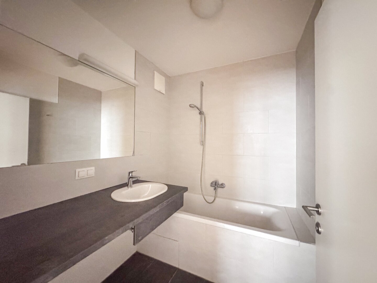 Hochwertige City-Wohnung im Trendviertel Heizkosten inklusive Tiefgaragenplatz | Nähe Burggasse | Neustiftgasse