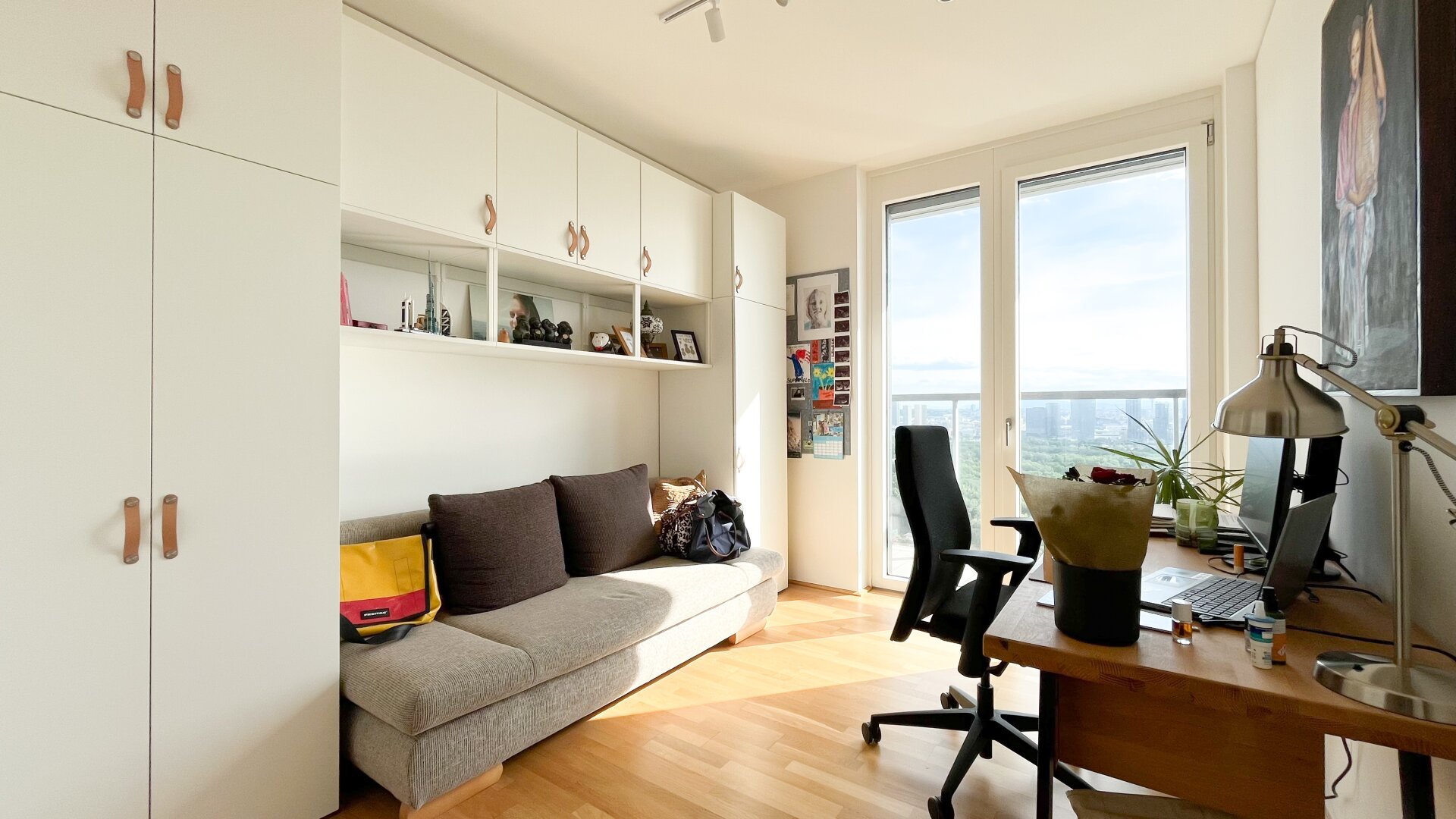 Exklusive Luxuswohnung im Marina Tower mit ca. 96 m² WNF I Südwest-Ausrichtung I Loggia & spektakulärem Blick über Wien I U2 Station