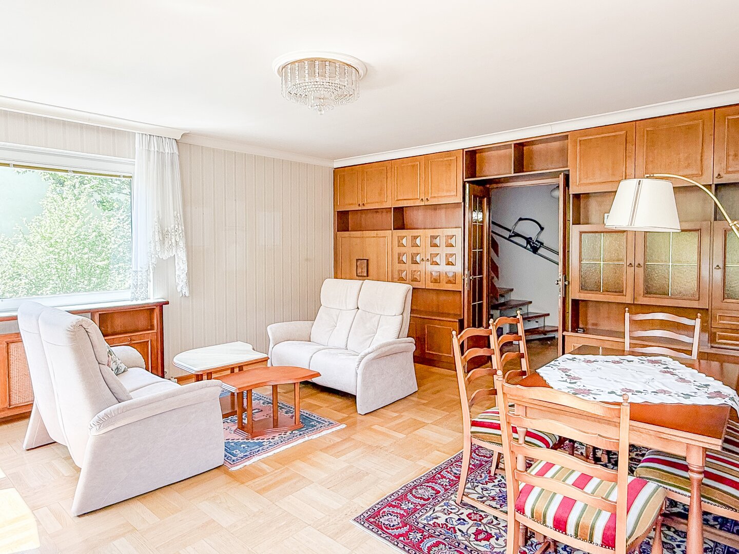 Charmante Maisonette-Wohnung auf drei Ebenen und 180 Grad Blick I Nähe ÖGK Hanusch Krankenhaus