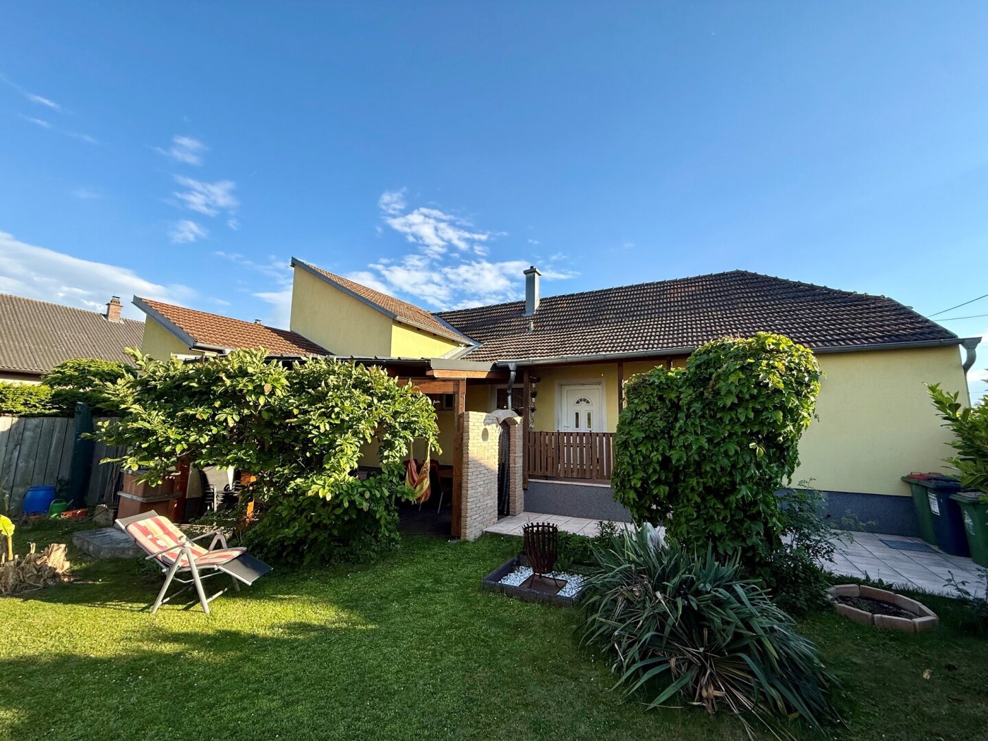 Top-Einfamilienhaus mit Traumgarten und Terrasse in Deutsch-Wagram - Kaufpreis: EUR 399.000,-- !!!