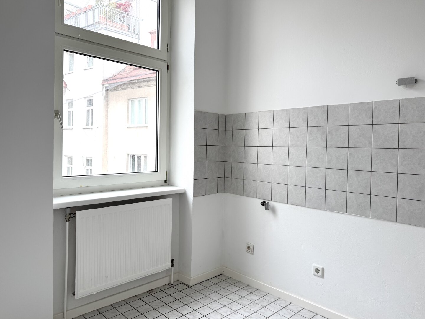 1 ZIMMER I BALKON I Ruhelage I nahe Belvedere