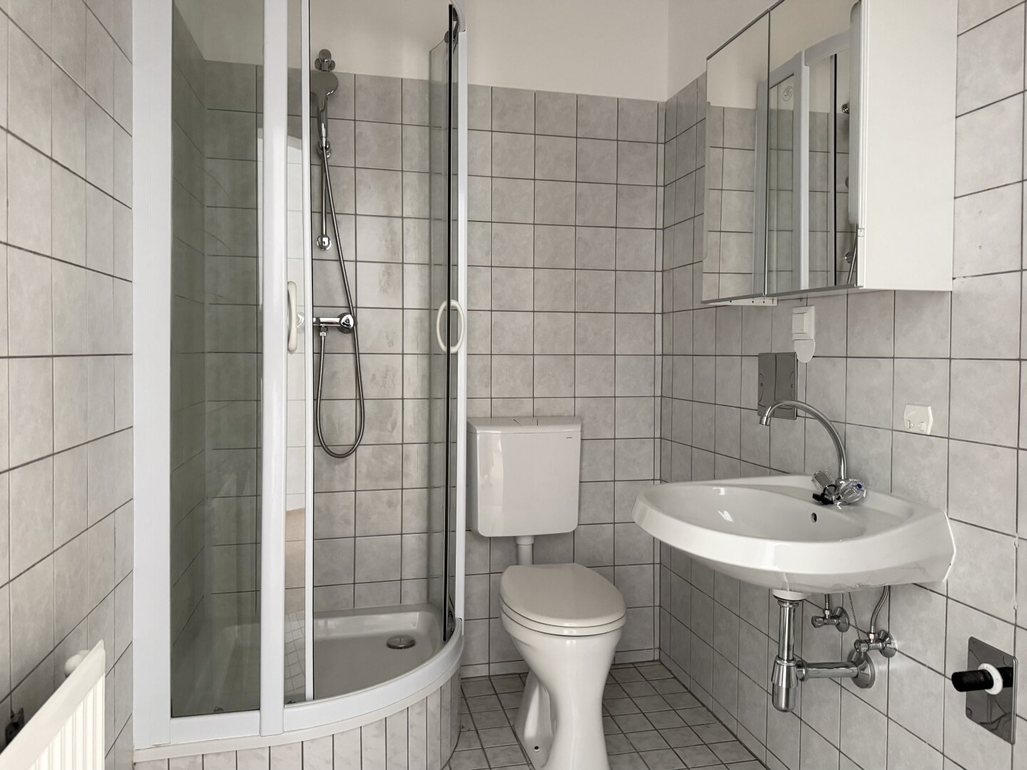 1 ZIMMER I BALKON I Ruhelage I nahe Belvedere