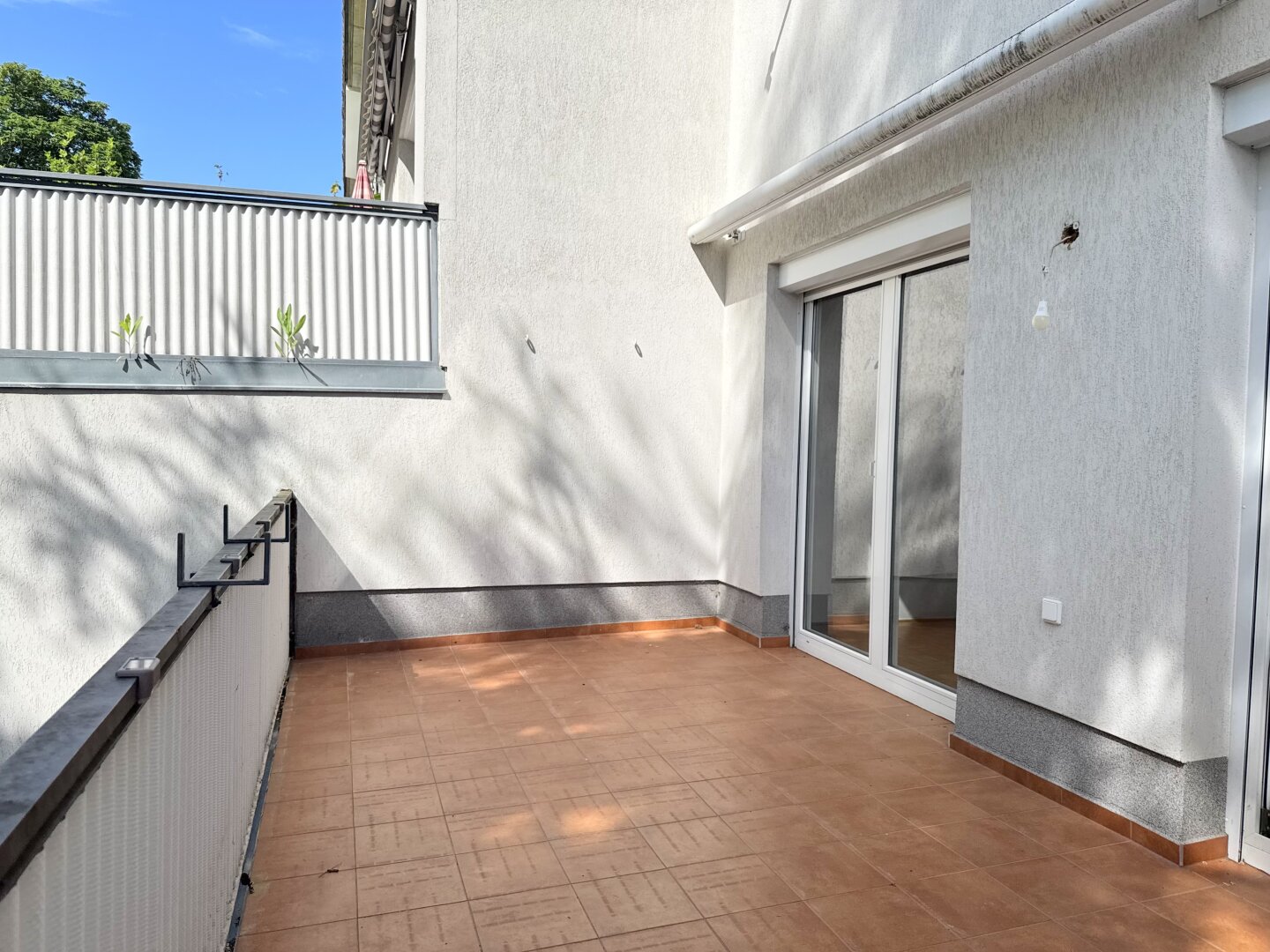 GARAGENPLATZ I 4 ZIMMER I SÜDSEITIGE TERRASSE I absolute Ruhelage I moderne Ausstattung