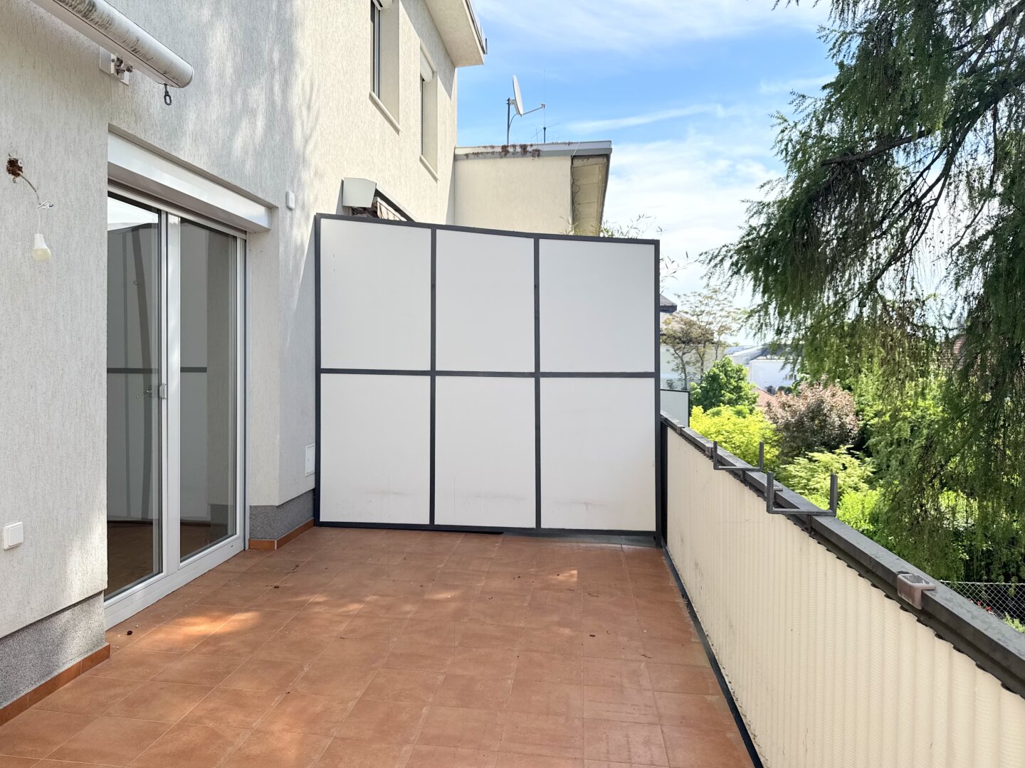 GARAGENPLATZ I 4 ZIMMER I SÜDSEITIGE TERRASSE I absolute Ruhelage I moderne Ausstattung