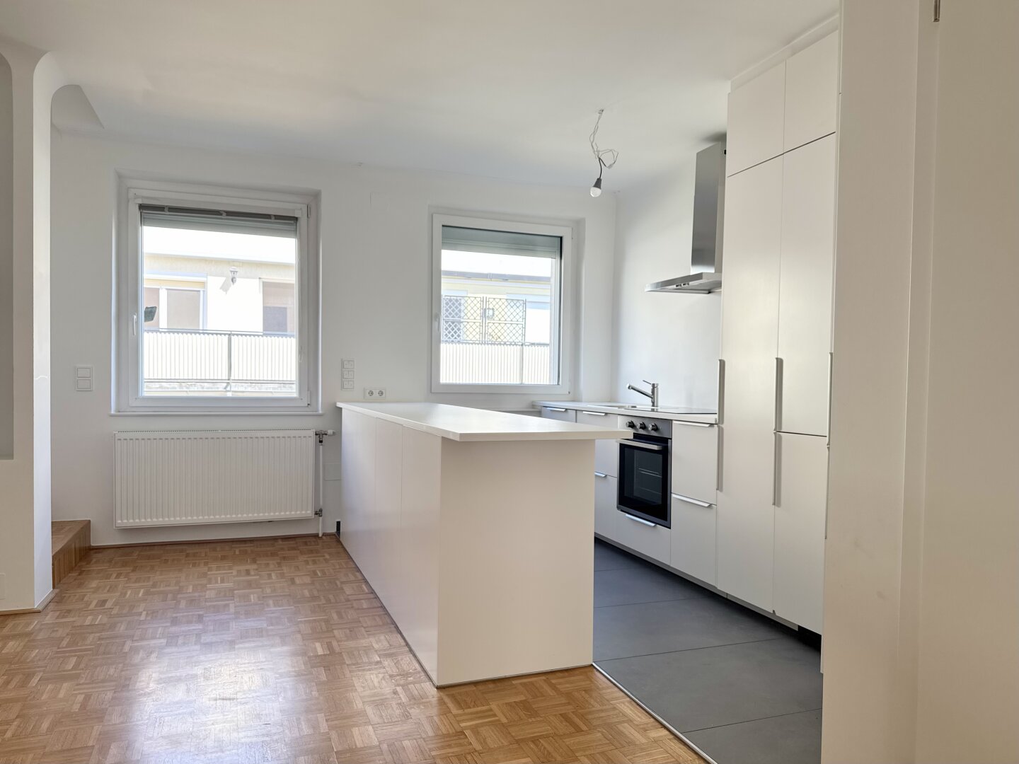 GARAGENPLATZ I 4 ZIMMER I SÜDSEITIGE TERRASSE I absolute Ruhelage I moderne Ausstattung