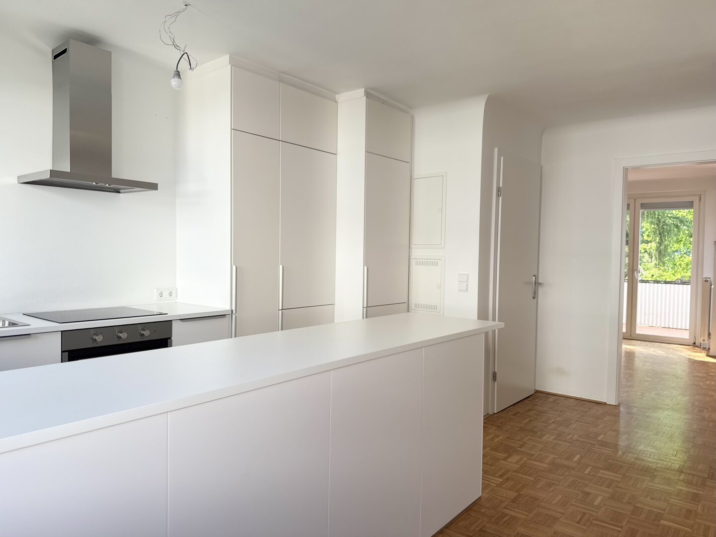 GARAGENPLATZ I 4 ZIMMER I SÜDSEITIGE TERRASSE I absolute Ruhelage I moderne Ausstattung
