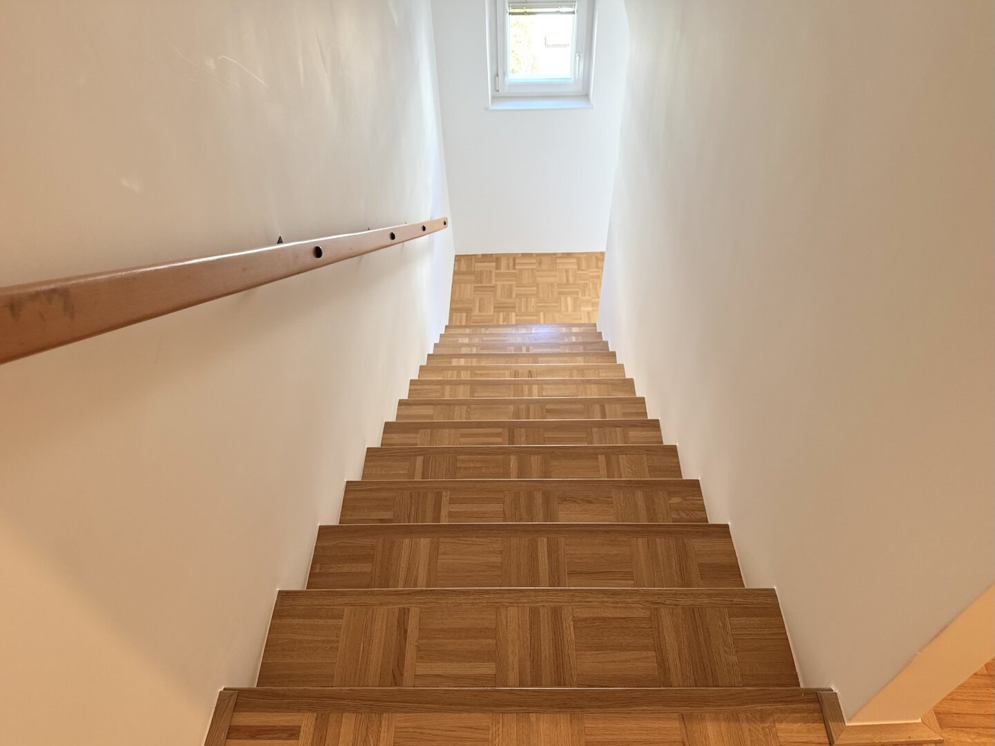 GARAGENPLATZ I 4 ZIMMER I SÜDSEITIGE TERRASSE I absolute Ruhelage I moderne Ausstattung