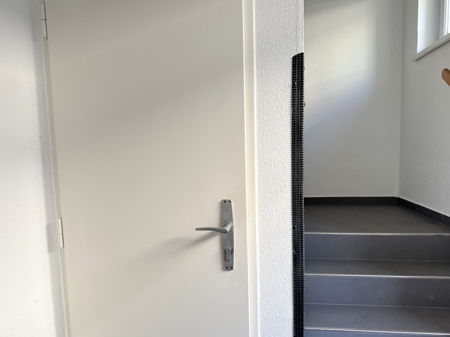 GARAGENPLATZ I 4 ZIMMER I SÜDSEITIGE TERRASSE I absolute Ruhelage I moderne Ausstattung